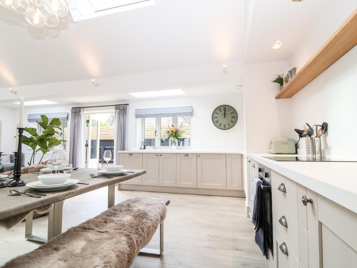 12 Manor Farm Close Kingham Εξωτερικό φωτογραφία