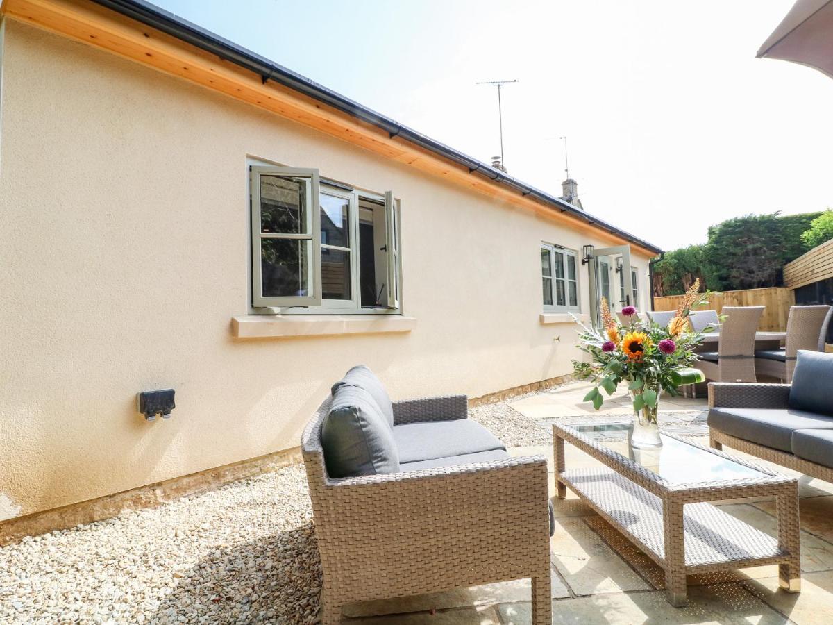 12 Manor Farm Close Kingham Εξωτερικό φωτογραφία